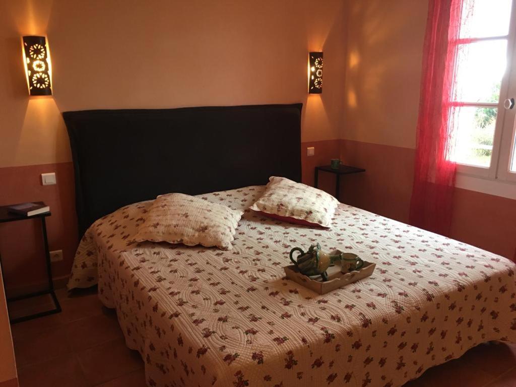 La Ferme Du Petit Segries Bed And Breakfast มูสติเยร์-แซ็งต์-มารี ภายนอก รูปภาพ