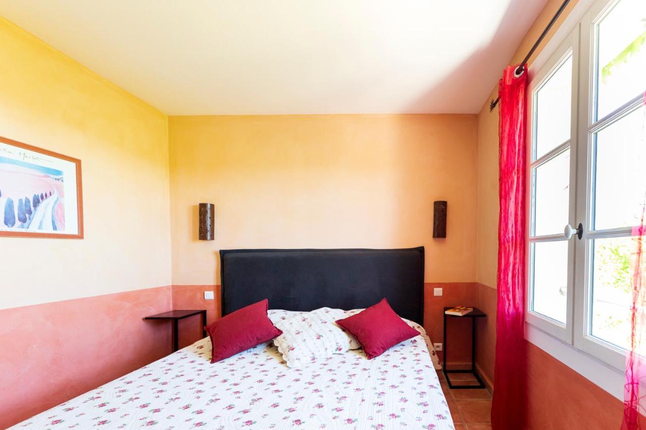 La Ferme Du Petit Segries Bed And Breakfast มูสติเยร์-แซ็งต์-มารี ภายนอก รูปภาพ