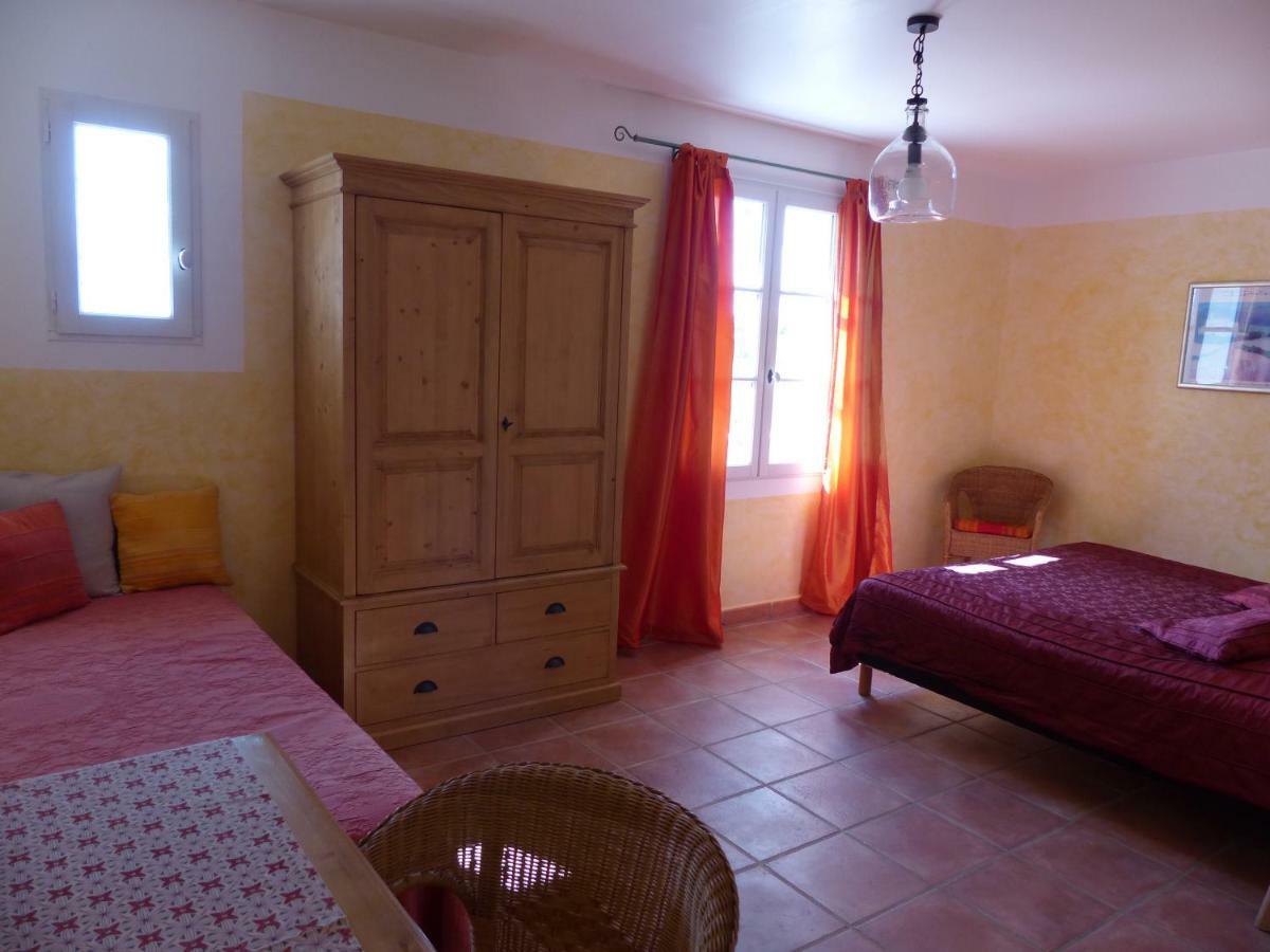 La Ferme Du Petit Segries Bed And Breakfast มูสติเยร์-แซ็งต์-มารี ภายนอก รูปภาพ